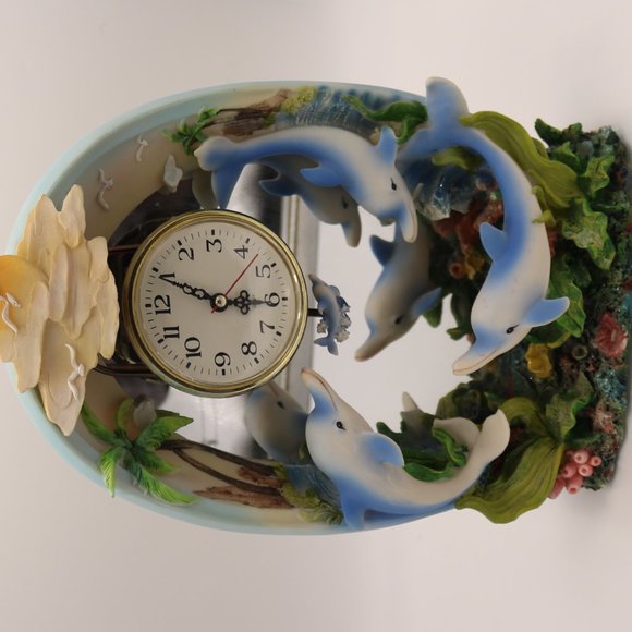 Dolphin Pendulum Clock - Picture 14 of 16
